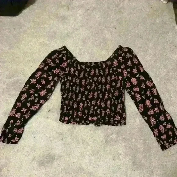 Arizona jean co floral off the shoulder top - Picture 3 of 3